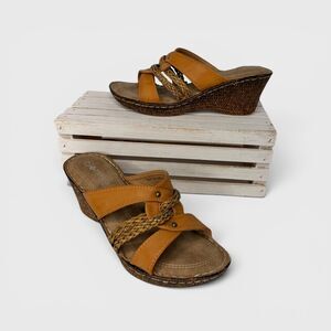Patrizia Wedge Sandals Size 7